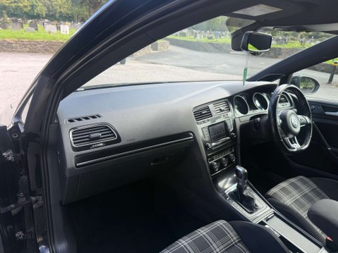 Volkswagen Golf 2.0 Golf GTD Semi-Auto 5dr 10