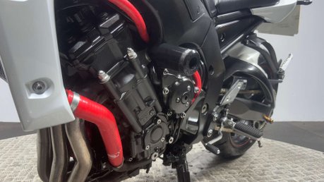 Yamaha FZ1 FAZER 2011 ONLY 19K VERY CLEAN 1000CC NAKED MOT SERVICED 16