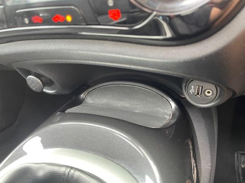 Nissan Juke 1.2 DIG-T N-Connecta Euro 6 (s/s) 5dr 31