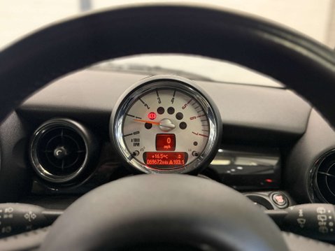 Mini Clubman 1.6 Cooper Clubman D 5dr 15