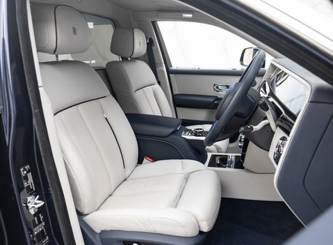 Rolls-Royce Phantom VIII EWB 17