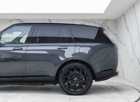 Land Rover Range Rover P440e HSE 25