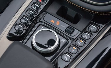 Aston Martin DBX '1913 Package' 19