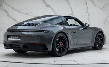 Porsche 911 Targa 4 GTS (992) 9