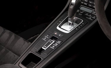 Porsche 911 Targa 4 GTS (991.2) 21