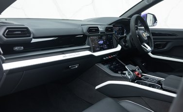 Lamborghini Urus SE 20