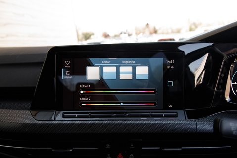 Volkswagen Golf R-LINE TSI 31