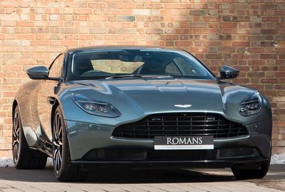 Aston Martin DB11 V8