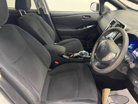 Nissan LEAF Leaf Black Edition 5dr 38