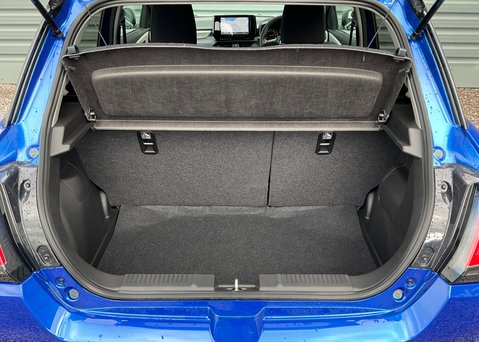 Suzuki Swift Motion 1.2 Mild Hybrid CVT 21
