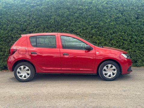 Dacia Sandero 1.0 SCe Ambiance Hatchback 5dr Petrol Manual Euro 25