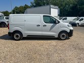 Peugeot Expert MWB L2H1 Low Roof Professional Premium 2700 Air Con EURO 6 5