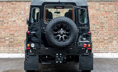 Land Rover Defender 90 XS 5