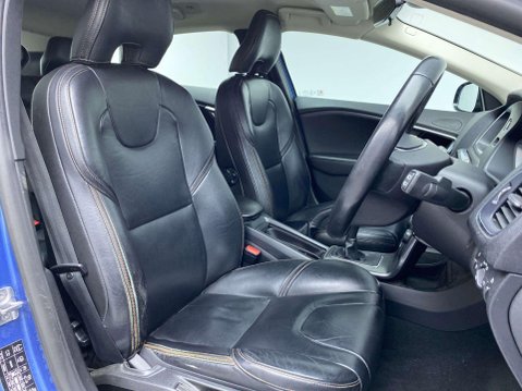 Volvo V40 2.0 D3 SE Nav Euro 6 (s/s) 5dr 12