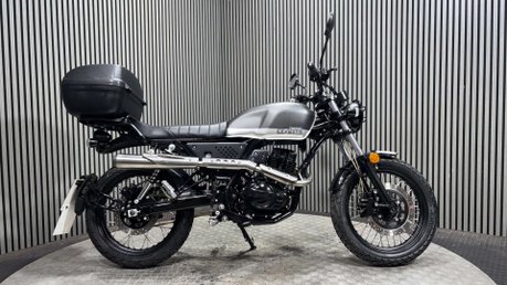 Lexmoto Tempest 2024 ONLY 2K TOP BOX 125CC MOT WARRANTY LEARNER BIKE 4
