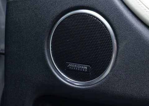 Land Rover Discovery Sport 2.0 Discovery Sport R-Dynamic HSE Auto 4WD 5dr 40