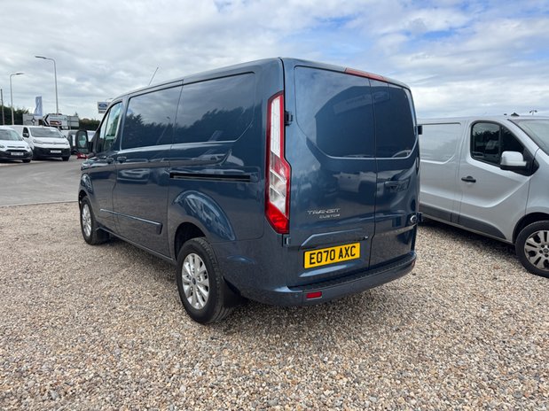 Ford Transit Custom AUTO SWB L1H1 Low Roof Limited 280 Air Con Alloys Cruise Sensors NO VAT 9
