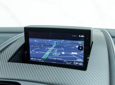 Aston Martin V12 Vantage S 15