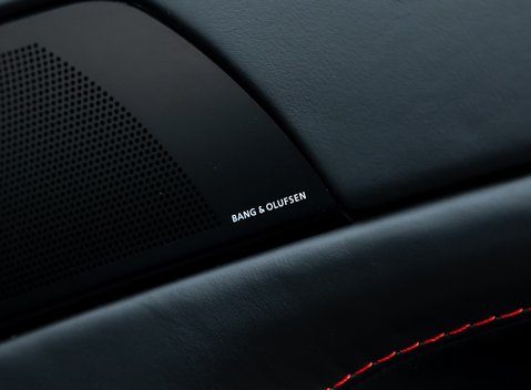 Aston Martin V12 Vantage S Roadster 28