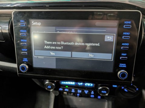 Toyota Hilux INVINCIBLE 4WD D-4D DCB 13