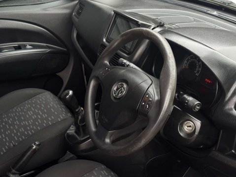 Vauxhall Combo 1.2 Combo 2300 Sport CDTi ecoFLEX S/S 25