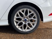 Ford Focus 1.0T EcoBoost Zetec S Euro 6 (s/s) 5dr 21