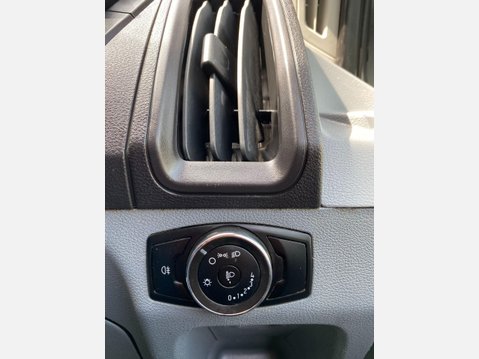 Ford Transit 2.0 350 EcoBlue RWD L2 H1 Euro 6 2dr (DRW) 29