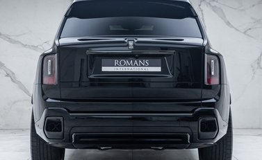 Rolls-Royce Cullinan Series II Black Badge 8