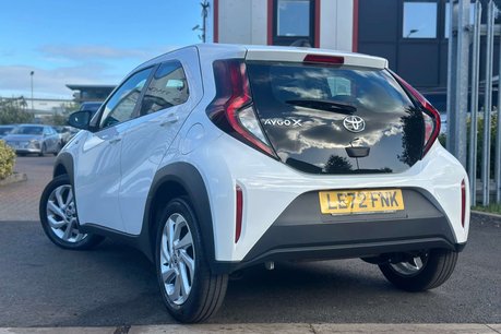 Toyota Aygo X 1.0 VVT-i Pure Hatchback 5dr Petrol x-shift Euro 6 (s/s) (72 ps) 12