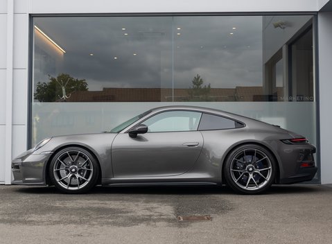 Porsche 911 GT3 TOURING (992) 3