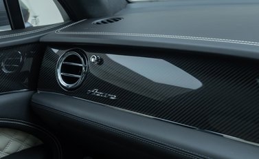 Bentley Bentayga V8 AZURE 26