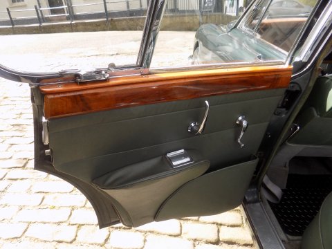 Jaguar MK2 3.4 Manual + Overdrive 37