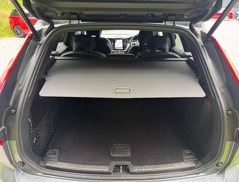 Volvo XC60 2.0 XC60 R-Design B5 MHEV Auto 5dr 47
