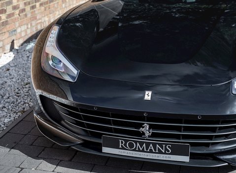 Ferrari GTC4 Lusso T 23