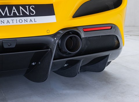 Ferrari F8 SPIDER 57