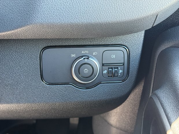 Mercedes-Benz Sprinter AUTO LWB L3H2 High Roof Air Con Cam EURO 6 22