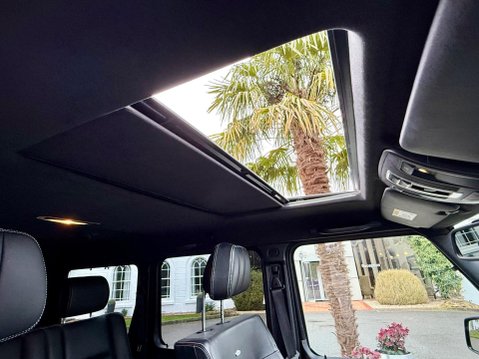 Mercedes-Benz G Class 5.5 G63 V8 BiTurbo AMG SUV 5dr Petrol SpdS+7GT 4WD Euro 5 (s/s) (544 ps) 40