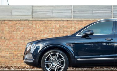 Bentley Bentayga V8 29