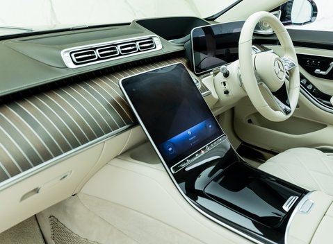 Mercedes-Benz S Class S580 Maybach First Class 29