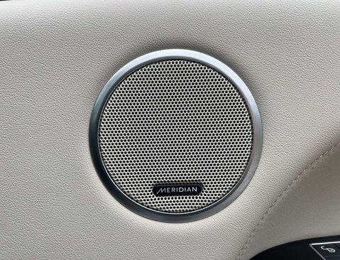 Land Rover Range Rover 3.0 Range Rover Vogue TDV6 Auto 4WD 5dr 26