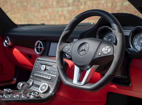 Mercedes-Benz SLS AMG Roadster 13
