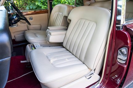 Rolls-Royce Silver Shadow II 24
