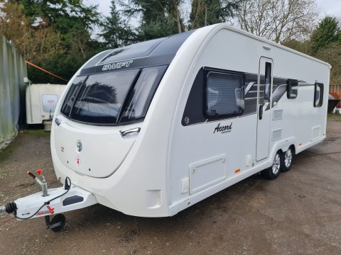 Swift Accord Quattro FB Dealer Special 820sr 1