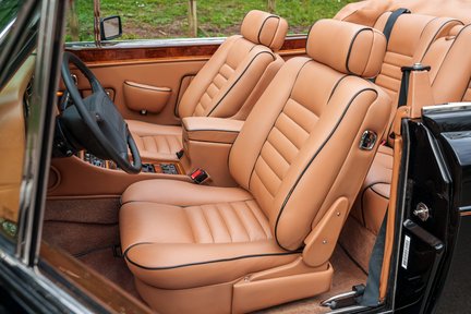 Rolls-Royce Corniche IV 24