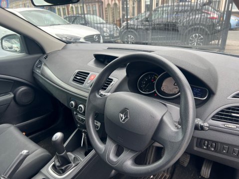 Renault Megane 1.6 16V I-Music Euro 5 5dr 14