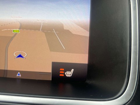 Volvo V40 2.0 V40 Cross Country Professional D3 5dr 36