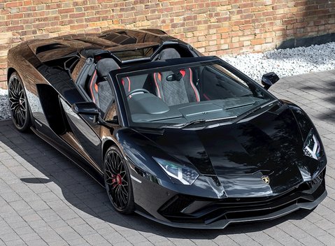 Lamborghini Aventador S LP740-4 Roadster 10