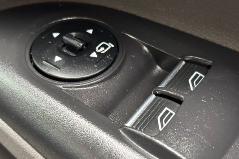 Ford Transit Connect 250 Active L1 100 ps Panel Van - Sat Nav / Climate Control 35