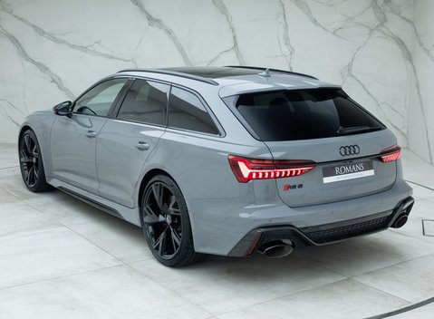 Audi RS6 Avant Carbon Black 9