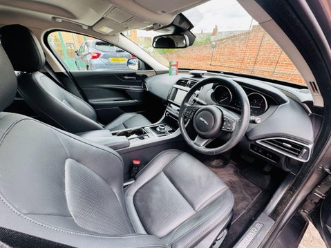 Jaguar XE 2.0d Portfolio Saloon 4dr Diesel Auto Euro 6 (s/s) (180 ps) 11